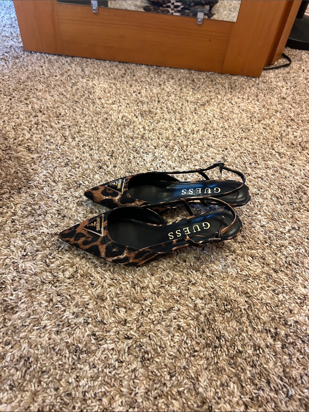 GUESS Leopard Print Pointed Slingback Flats - Brown/Black